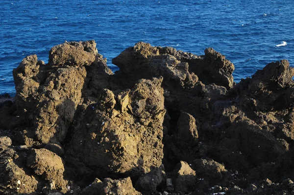 Rochas de lava endurecidas a seco — Fotografia de Stock