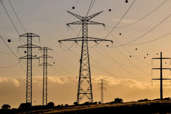 Elektrické napájení pylonu — Stock fotografie