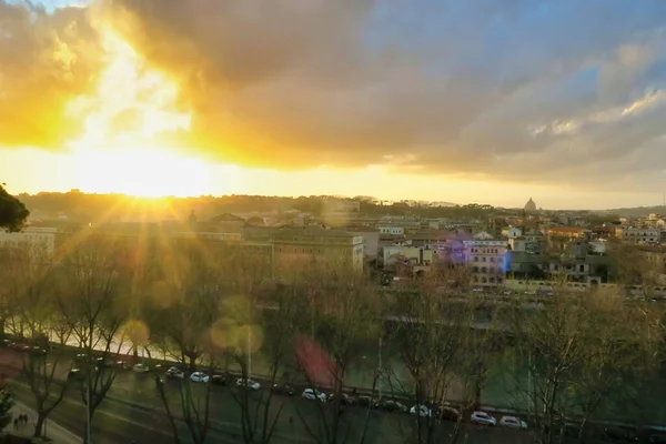 Захід Сонця Над Містом Фотографія Фон Цифрове Зображення — стокове фото