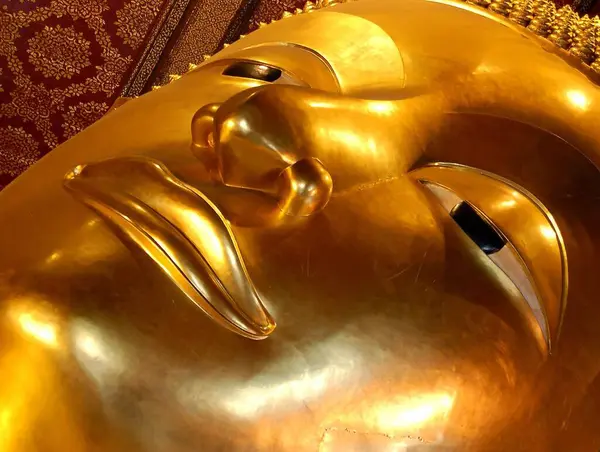 Πολύ Μεγάλο Ταϊλανδέζικο Άγαλμα Του Χρυσού Βούδα Στην Μπανγκόκ Ταϊλάνδη — Φωτογραφία Αρχείου