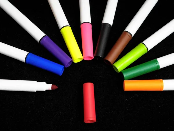 Some Colored Ink Markers Black Background — Stock Photo, Image