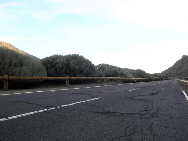 Paisaje Camino Solitario Del Desierto Parque Nacional Volcan Teide Tenerife —  Fotos de Stock