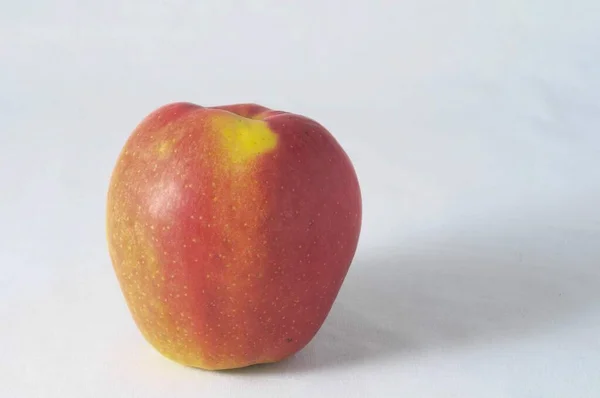 Velmi Zralá Zdravé Jablko Bílém Pozadí — Stock fotografie