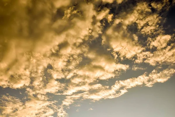 Nuvole Nuvole Colorate Tramonto Vicino All Oceano — Foto Stock