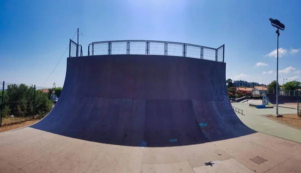 Άδειο Skatepark Στο Πάρκο — Φωτογραφία Αρχείου