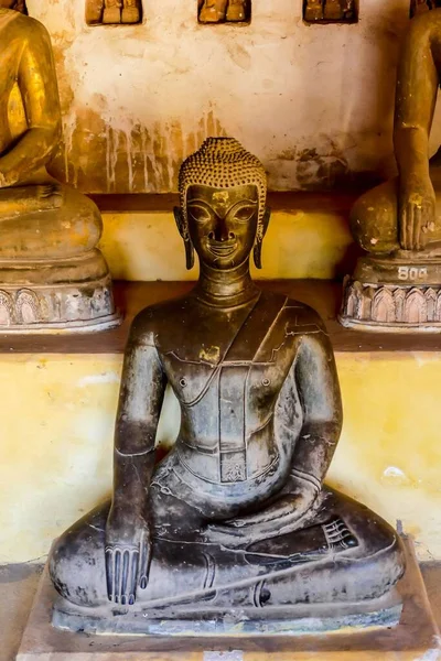 Άγαλμα Του Βούδα Στο Ναό Της Ταϊλάνδης — Φωτογραφία Αρχείου