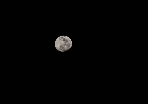 Lune Étonnante Dans Ciel Nocturne — Photo