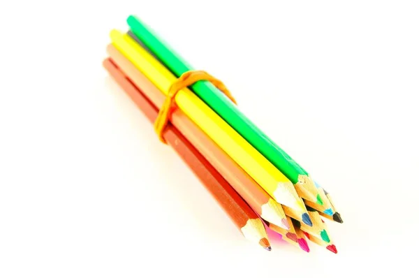 Kolorowe Ołówki Izolowane Białym Tle — Zdjęcie stockowe