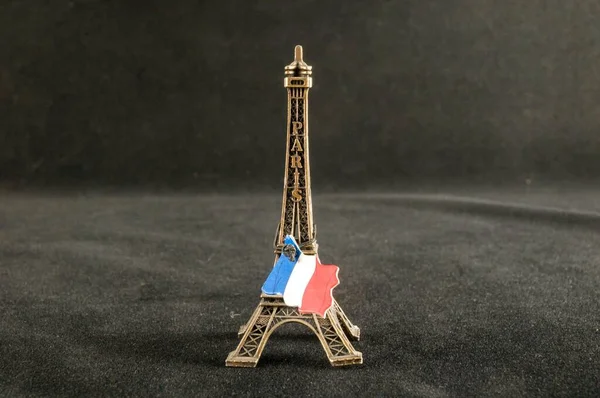 Figura Torre Eiffel Con Fondo Negro — Foto de Stock