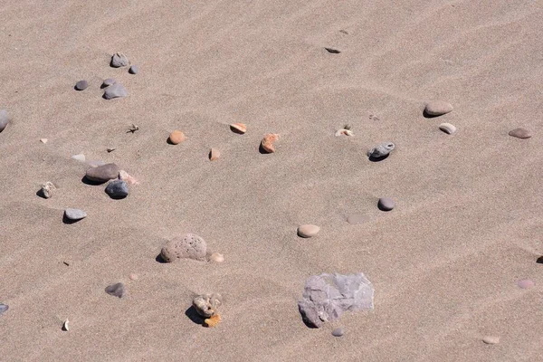 Eine Nahaufnahme Von Sand Strand Mit Vielen Steinen — Stockfoto