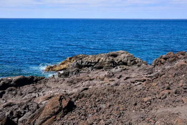 Över Havets Kust Med Klippor — Stockfoto