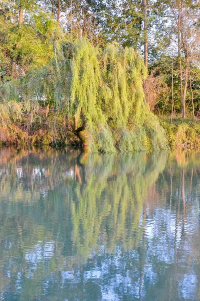 Piękny Widok Jezioro — Zdjęcie stockowe