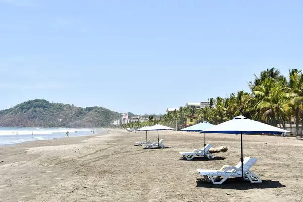 Sillas Playa Vacías Costa Del Mar —  Fotos de Stock