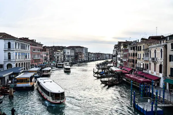 Velence Olaszország Kilátás Nagycsatornára Városban — Stock Fotó