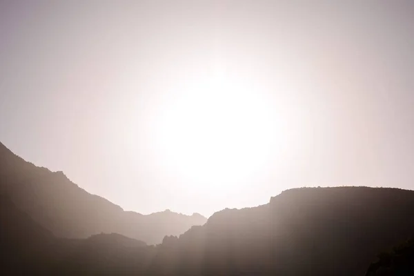 Прекрасний Схід Сонця Над Горами — стокове фото