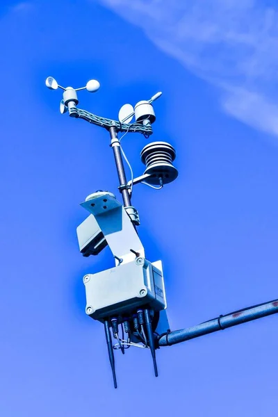 Antena Alta Tensão Céu Azul — Fotografia de Stock