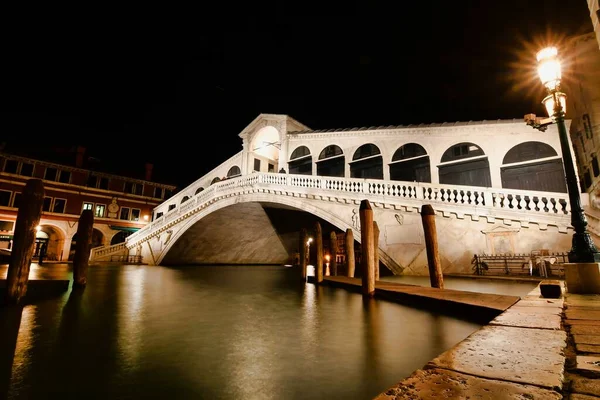 Rialto Γέφυρα Νύχτα Φωτογραφία Φόντο Ψηφιακή Εικόνα — Φωτογραφία Αρχείου