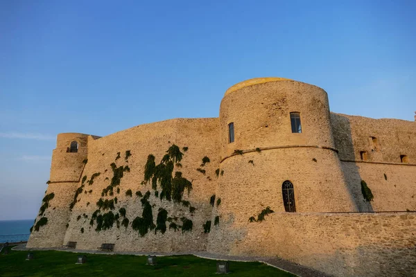 Ortona Italia Ciudad Mar Adriático Con Gran Puerto Castillo Medieval — Foto de Stock