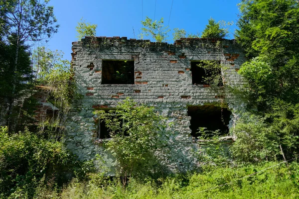 国立公園 Tre Cime Lavaredo ドロミテ南チロルの村の廃屋 — ストック写真