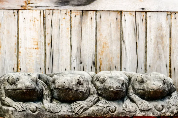 Old Frog Statues Fence — Stockfoto