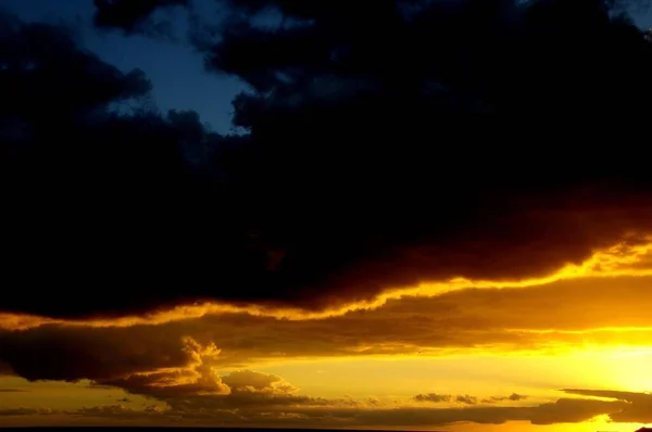 Cielo Hermoso Atardecer Con Nubes — Foto de Stock