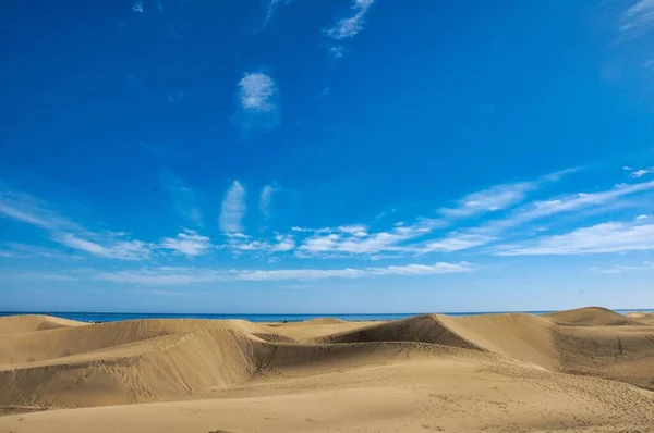 Belle Plage Avec Dunes Sable Ciel Bleu — Photo