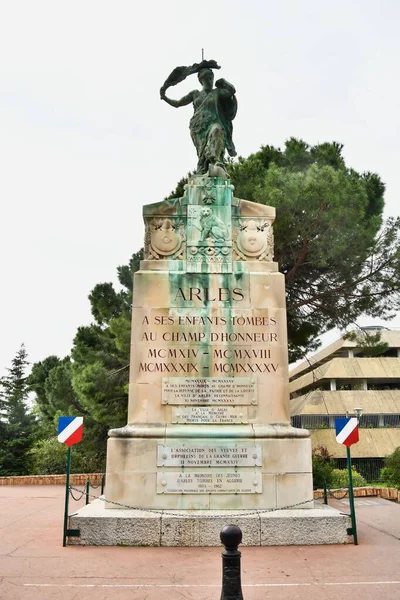Widok Monument Aux Morts Arles — Zdjęcie stockowe