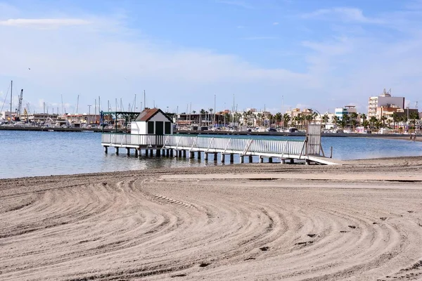 Γραφική Εικόνα Της Όμορφης Θέα Στη Θάλασσα Πολλά Κτίρια Στην — Φωτογραφία Αρχείου