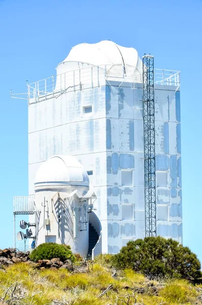 Bâtiment Blanc Observatoire Sur Fond Ciel Bleu — Photo
