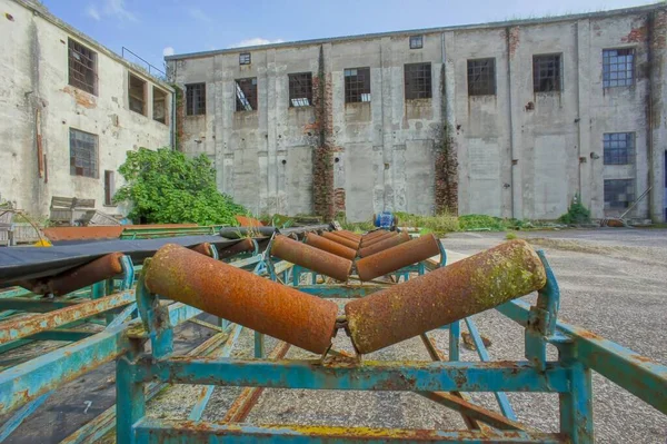 古い廃工場の建物 — ストック写真