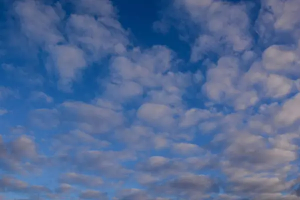 Cielo Blu Con Nuvole — Foto Stock