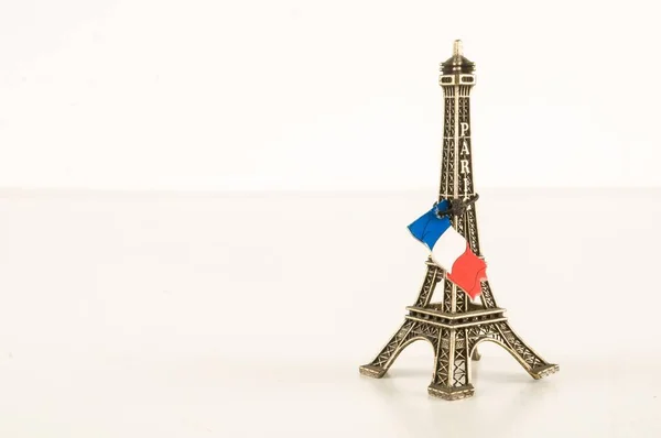 Tour Eiffel Avec Drapeau Sur Fond Blanc — Photo