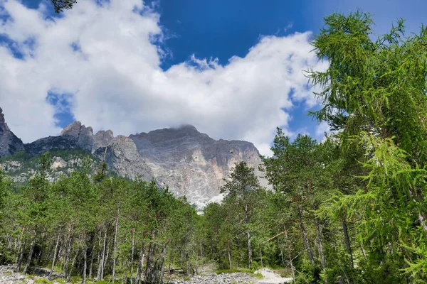 Malerische Aufnahme Der Wunderschönen Landschaft Der Berge — Stockfoto