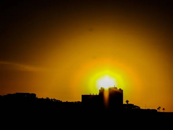 Hermosa Puesta Sol Sobre Ciudad — Foto de Stock