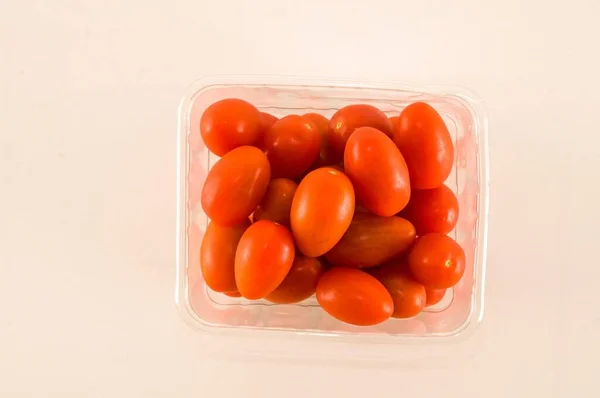 Verse Rode Tomaten Een Witte Achtergrond — Stockfoto