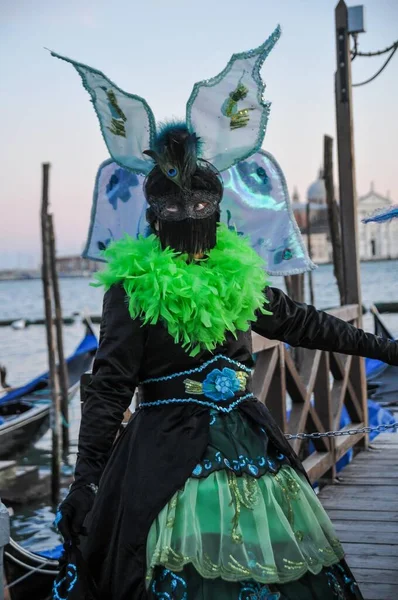 Venise Italie Février 2015 Femme Portant Masque Costume Carnaval Vénitien — Photo