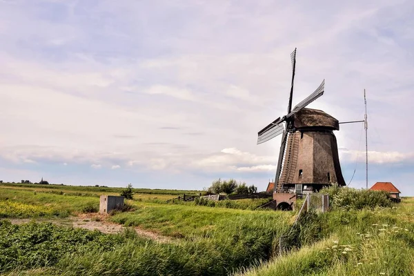 Традиционная Голландская Мельница Низине — стоковое фото