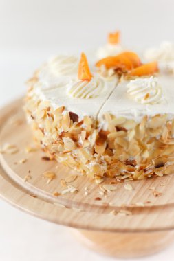 Kayısı kremalı pasta