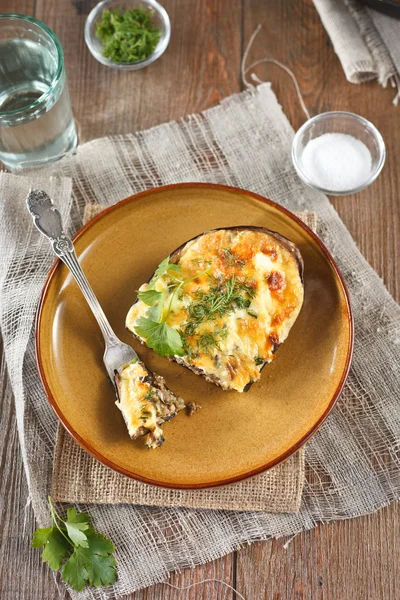 Stuffed Eggplant with Cheese — Stock Photo, Image