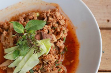 Tay spicy kıyılmış et salatası