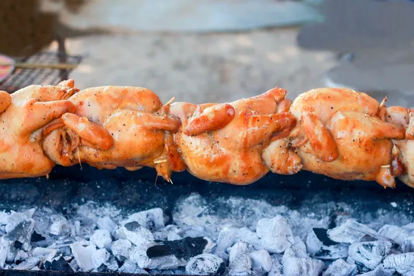 Grilled chicken on the stove. — Stock Photo, Image