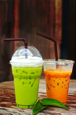 yeşil çay soğuk ve buzlu kahve