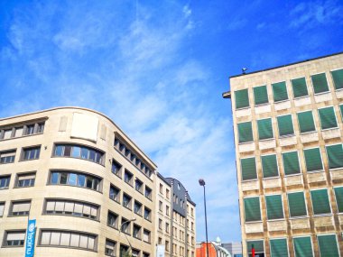 gökyüzü üzerinde güzel Belçika bina