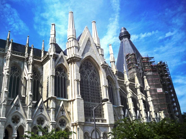 Edificio hermoso Bélgica en el cielo — Foto de Stock