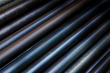 -tahtalar eski metal borular.