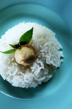 haşlanmış pirinç ve köfte.