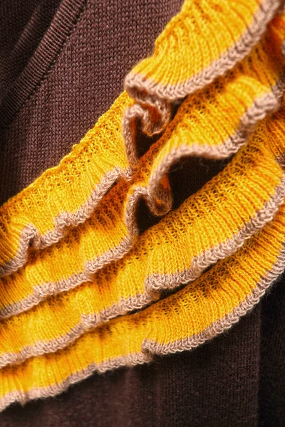 棕色和黄色针织的面料纹理背景 — 图库照片