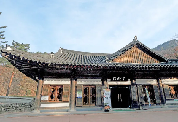 Traditional wooden houses in South Korea — Stock Photo, Image