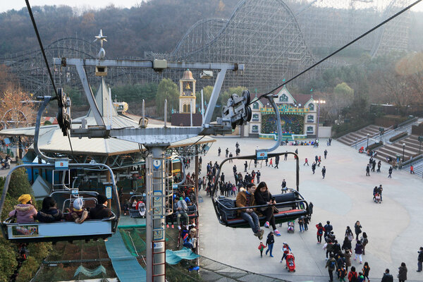 Lifts gondola Parks Everland, Korea.