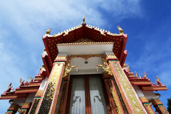 Świątynia - wat Tajlandii piękny — Zdjęcie stockowe